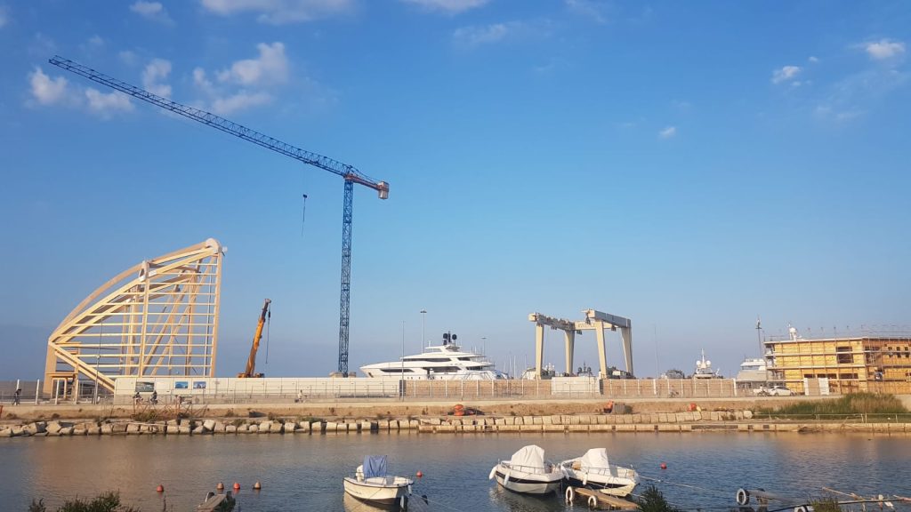 XLAM DOLOMITI per il cantiere navale di Pesaro